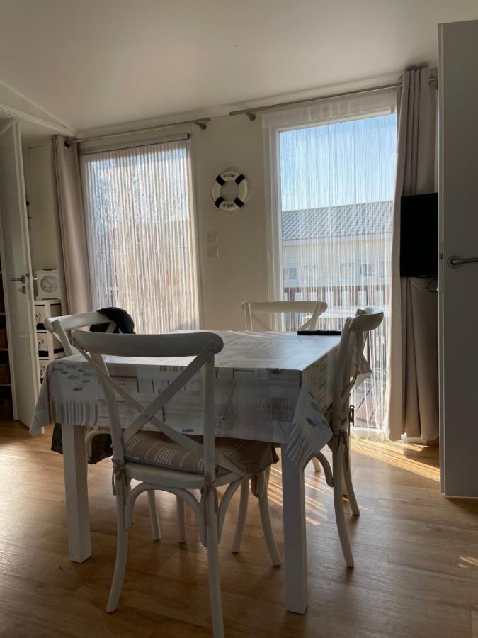 Chalet Up To 5 Persons Knokke Eksteriør billede